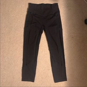 Lululemon 7/8 Leggings with pockets